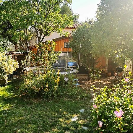 La Cabane Au Fond Du Jardin Montpellier Extérieur photo